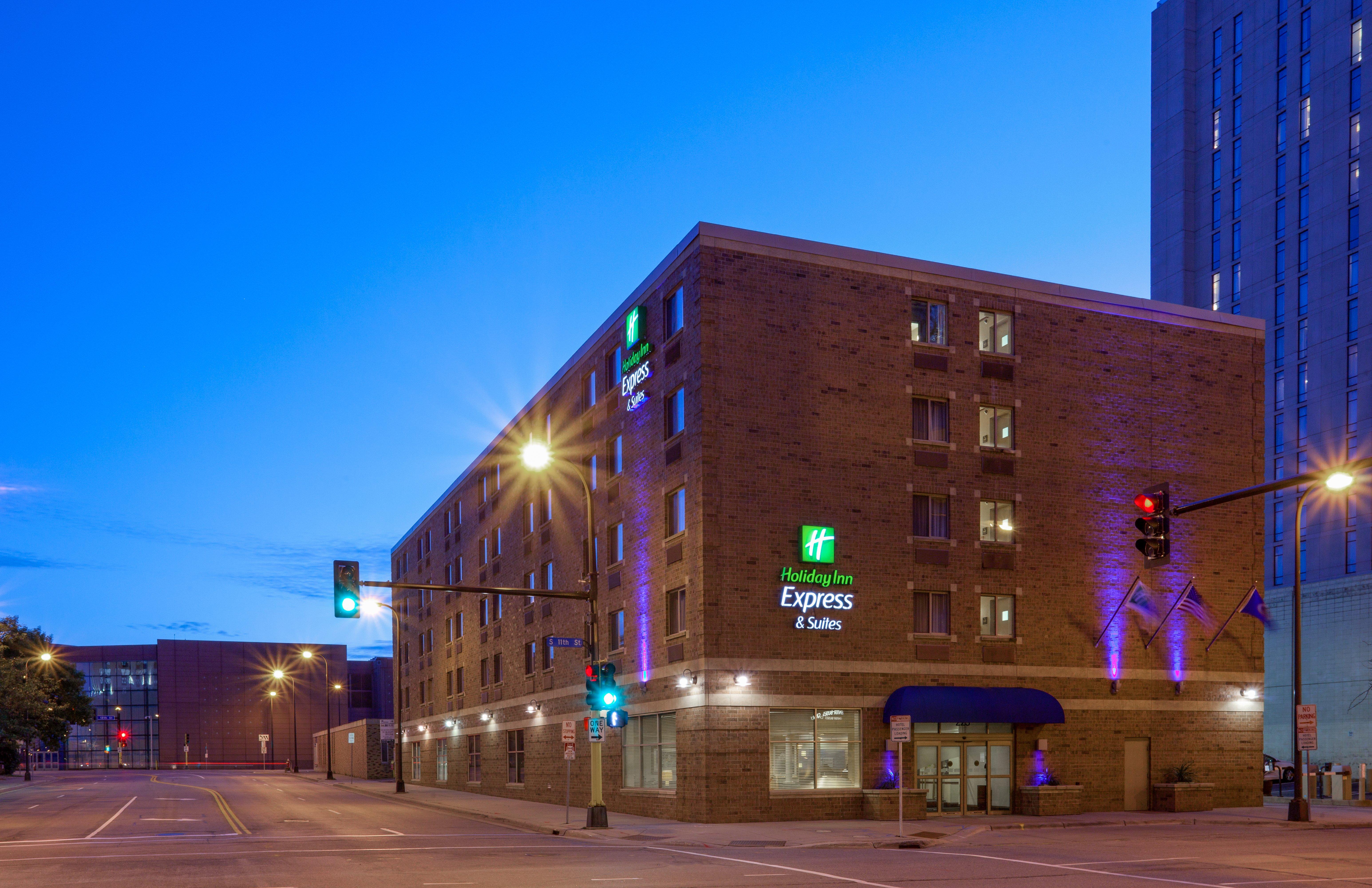 Holiday Inn Express Hotel & Suites Minneapolis-Downtown Convention Center By Ihg Εξωτερικό φωτογραφία