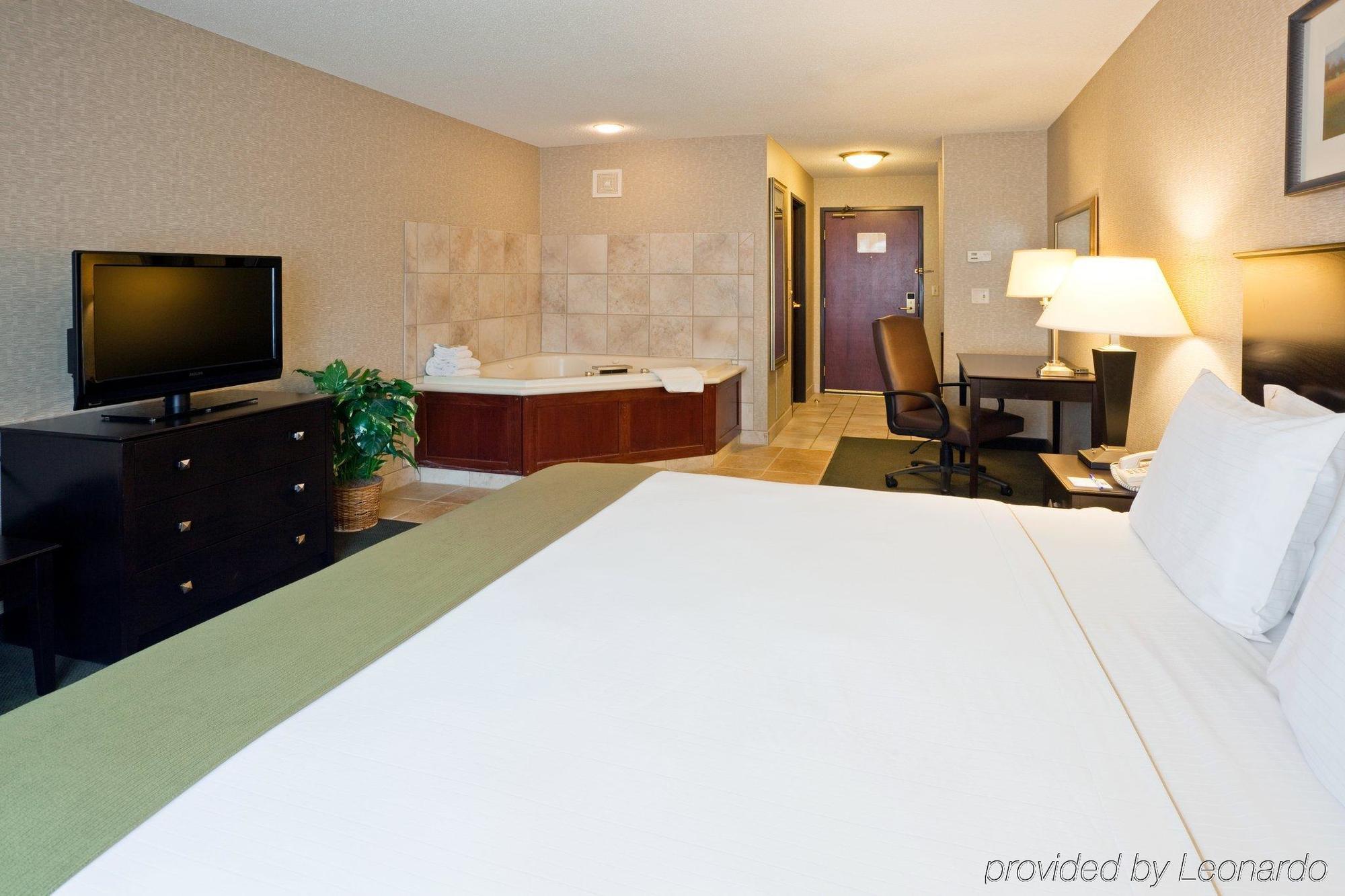 Holiday Inn Express Hotel & Suites Minneapolis-Downtown Convention Center By Ihg Εξωτερικό φωτογραφία