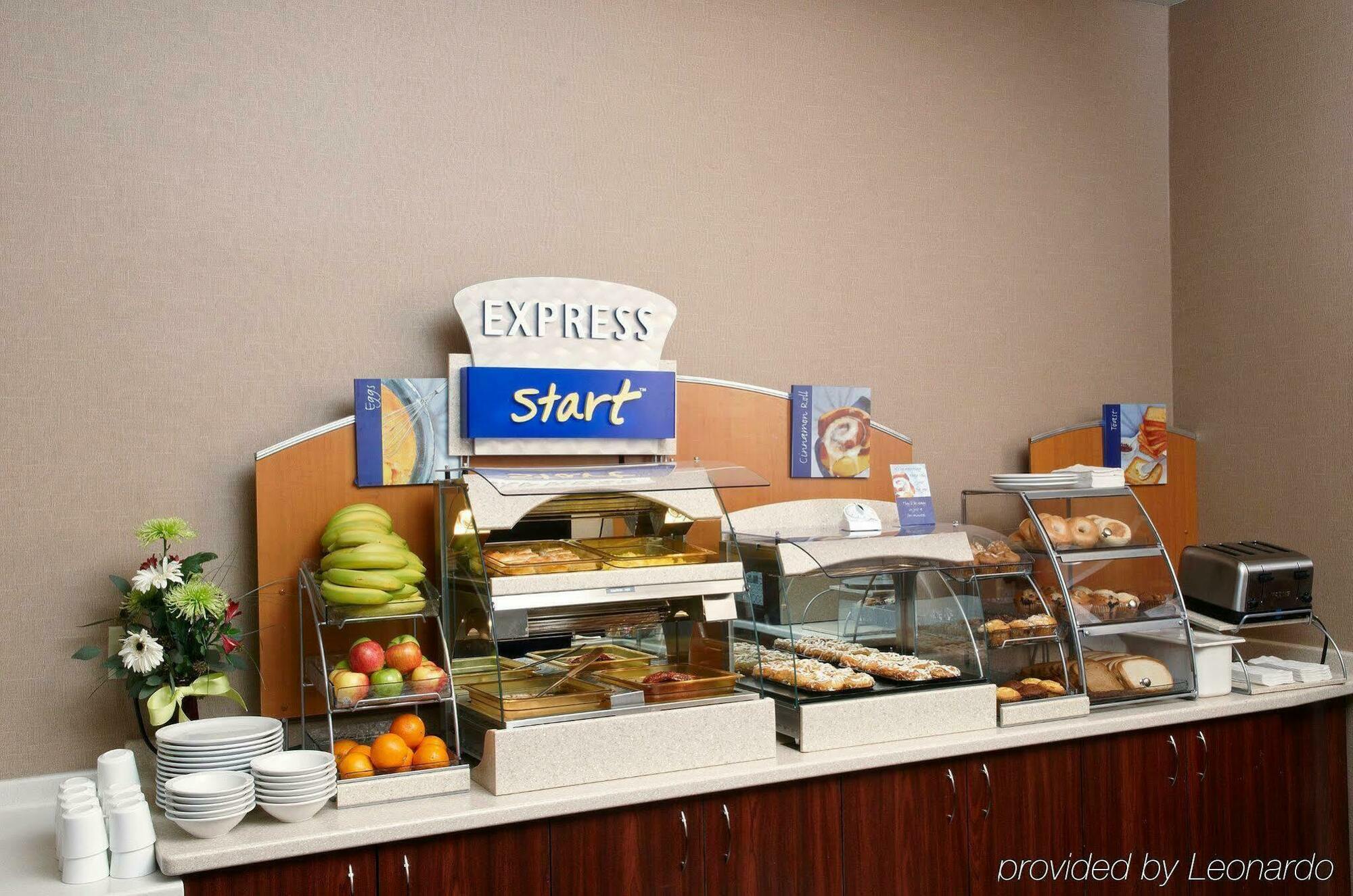 Holiday Inn Express Hotel & Suites Minneapolis-Downtown Convention Center By Ihg Εξωτερικό φωτογραφία